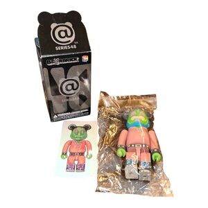 NEW Open Box Be@rBrick Series 48 Will Sweeney Figure